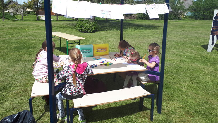 Lapsed laua ümber eetikakeskuse väärtuste mänguga